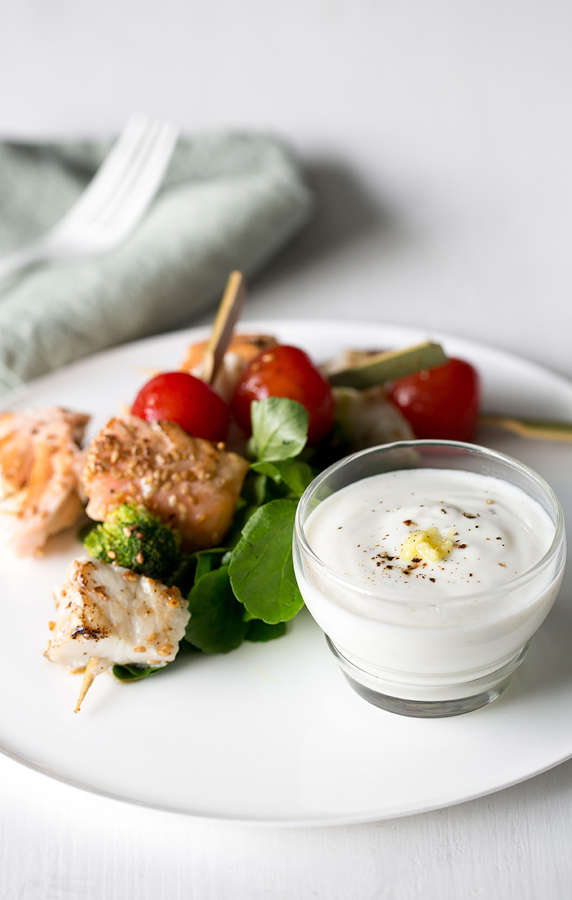 Brochette de poissons, sauce à la crème - A. Beauvais/F. Hamel/ CNIEL