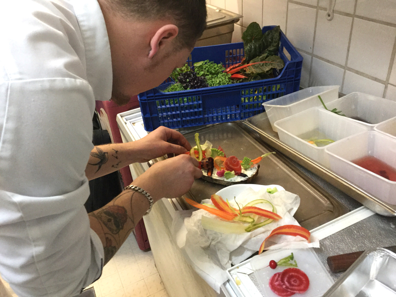 Préparation de la photo avec le Chef Yann Emery du Wepler