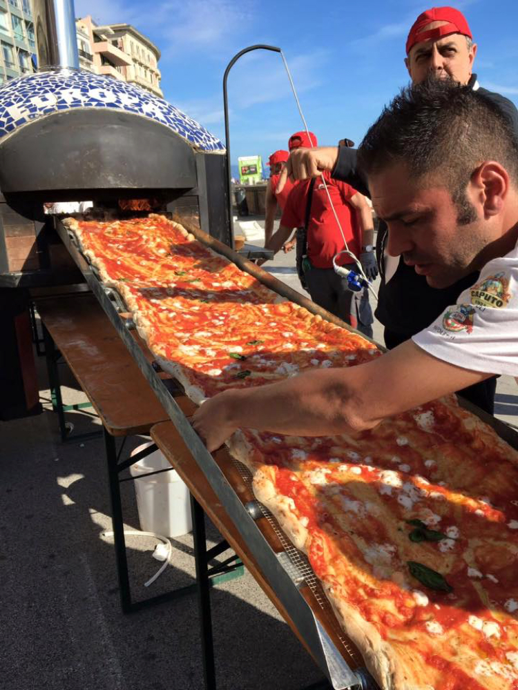 Record du monde de Pizza à Naples